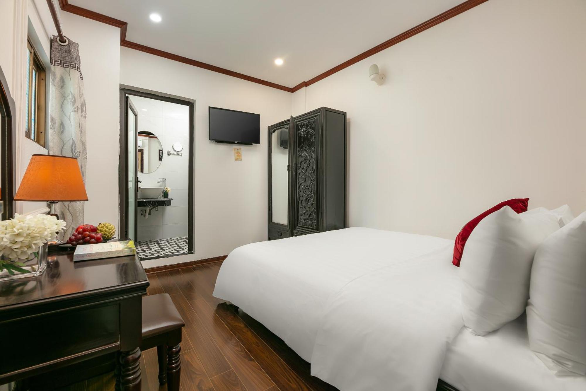 Hotel Silk Castle & - Old Quarter 3*